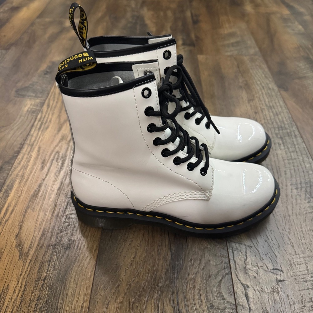Dr. Martens 1460 White Patent Leather‎ Combat Boots Womens US 7 EU 38 Lace Up